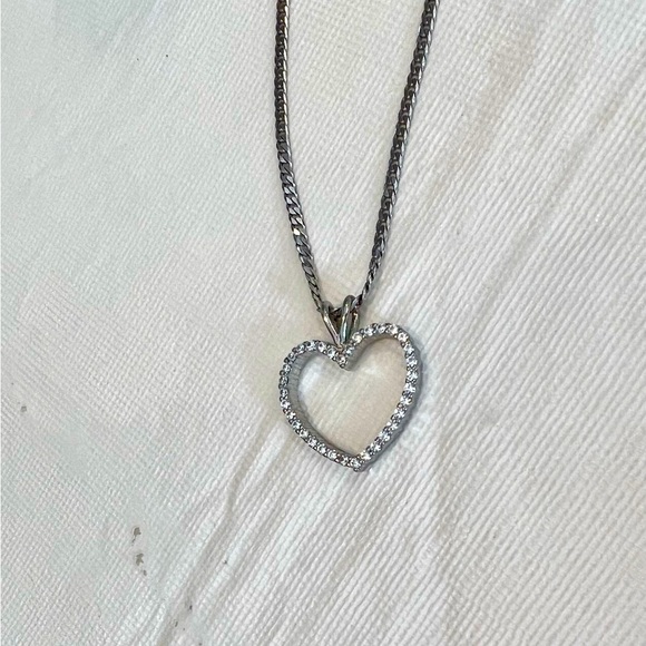 STERLING SILVER AND CZ HEART NECKLACE NWOT - Picture 3 of 6